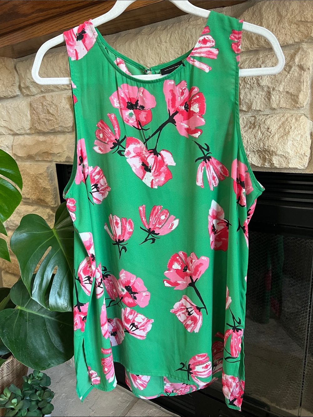 Who What Wear Green Tank Top with Pink Floral Print